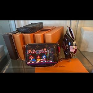 $900 ✨Brand New Limited Authentic Louis Vuitton Small Pochette